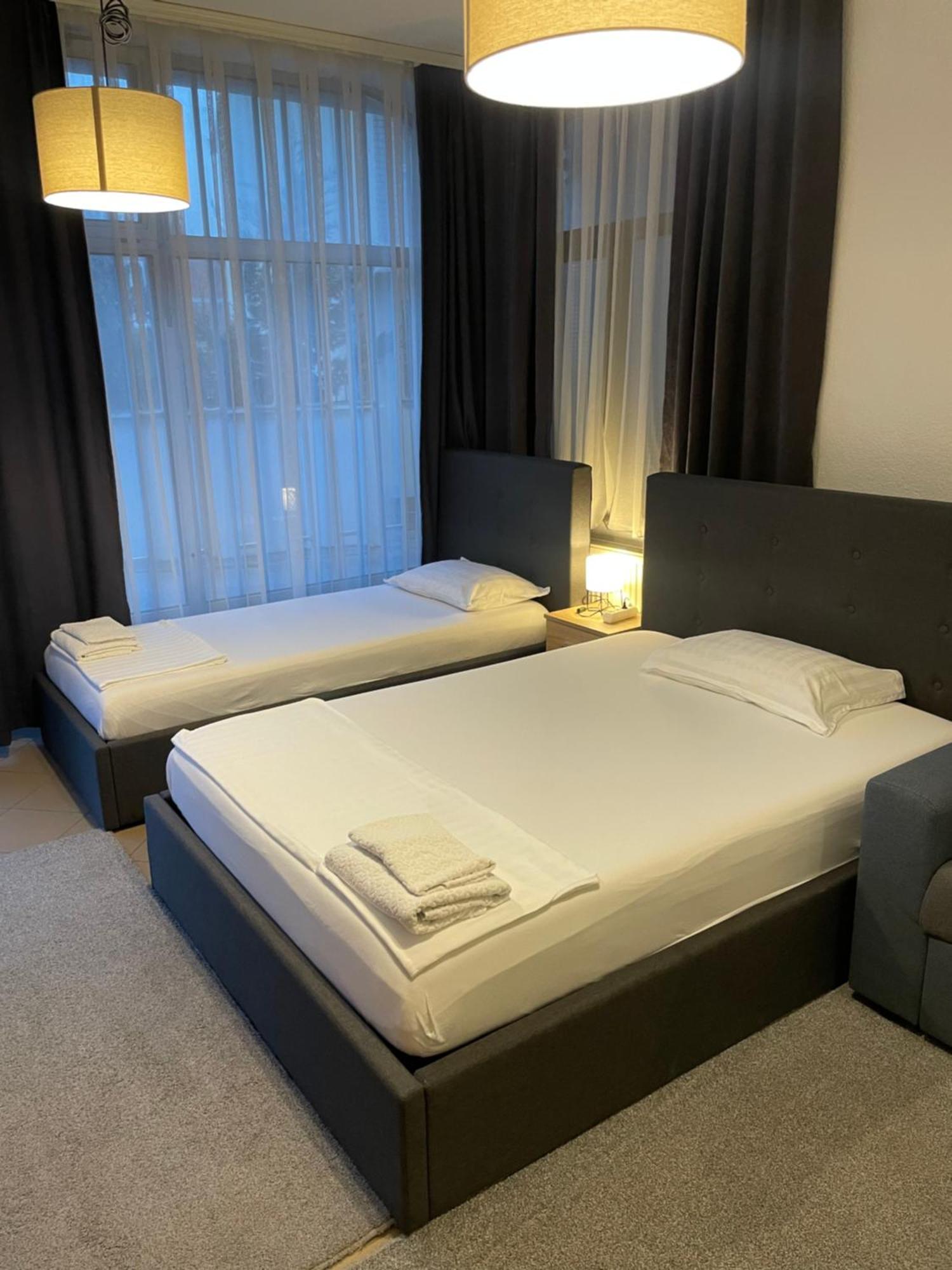 Friendly Rent Lejlighed Pristina Eksteriør billede