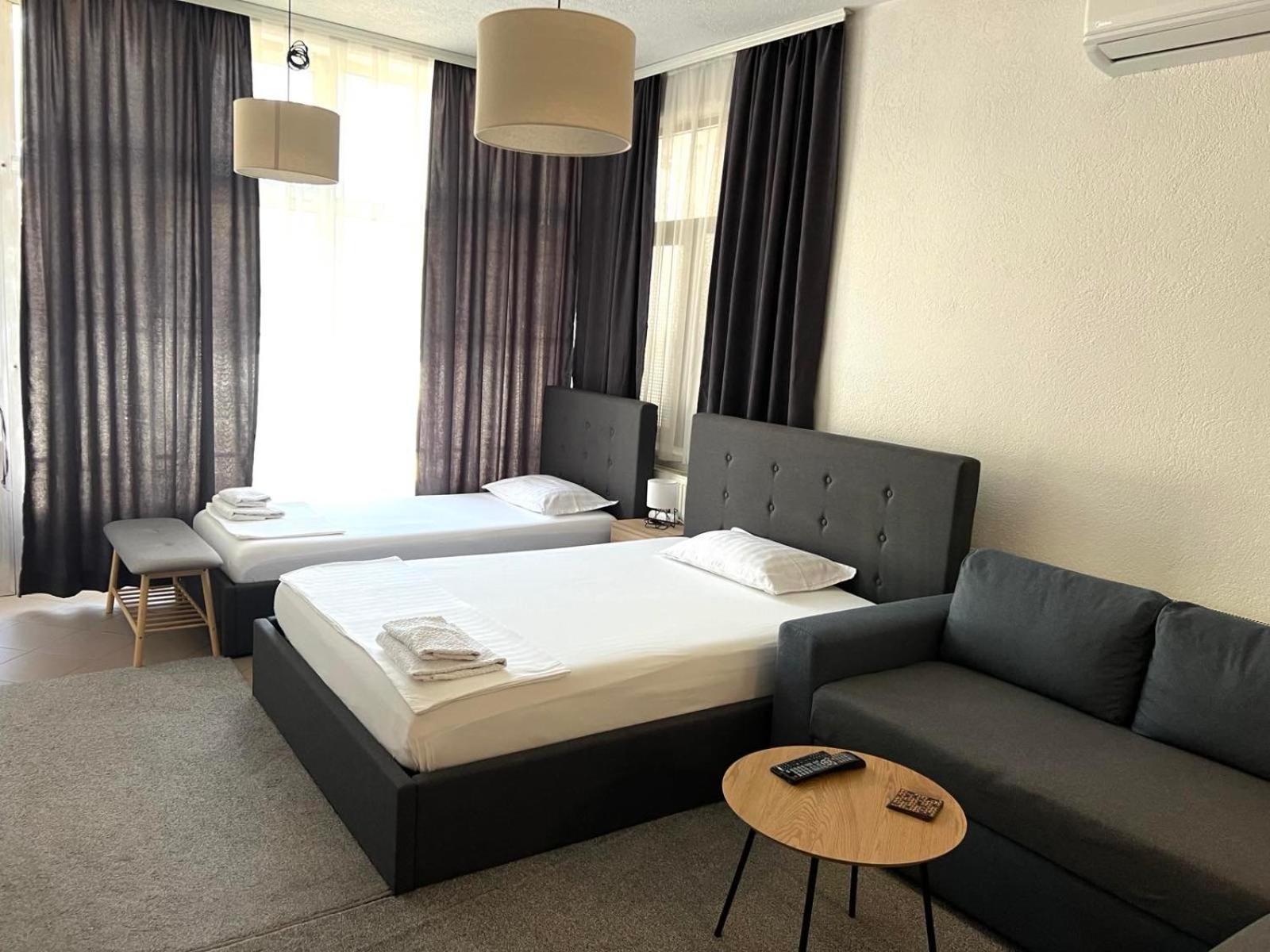 Friendly Rent Lejlighed Pristina Eksteriør billede