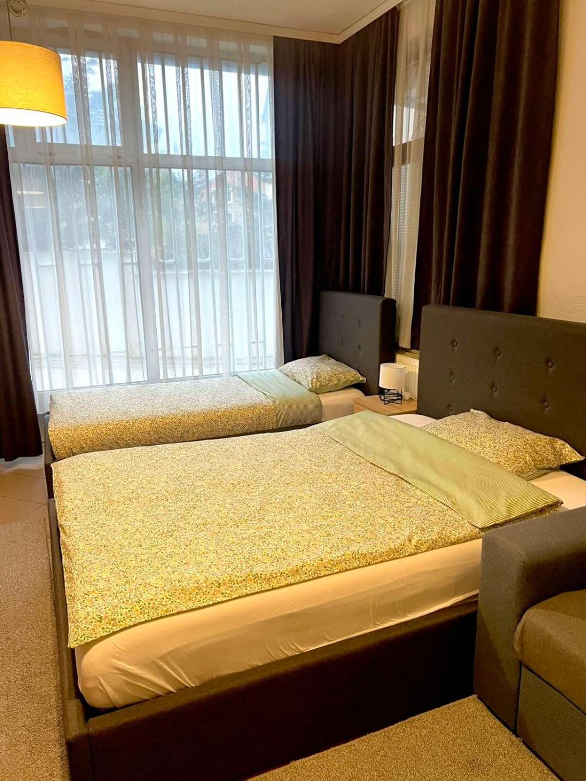 Friendly Rent Lejlighed Pristina Eksteriør billede